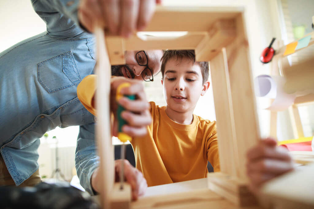 https://kidadl.com/articles/fun-diy-projects-for-the-whole-family-at-home