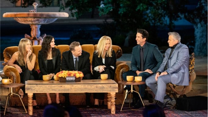 The complete cast of Friends in the “Friends: The Reunion” film in 2021